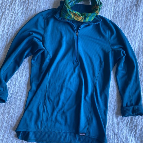 Patagonia lightweight capilene zip neck in blue - Picture 3 of 3